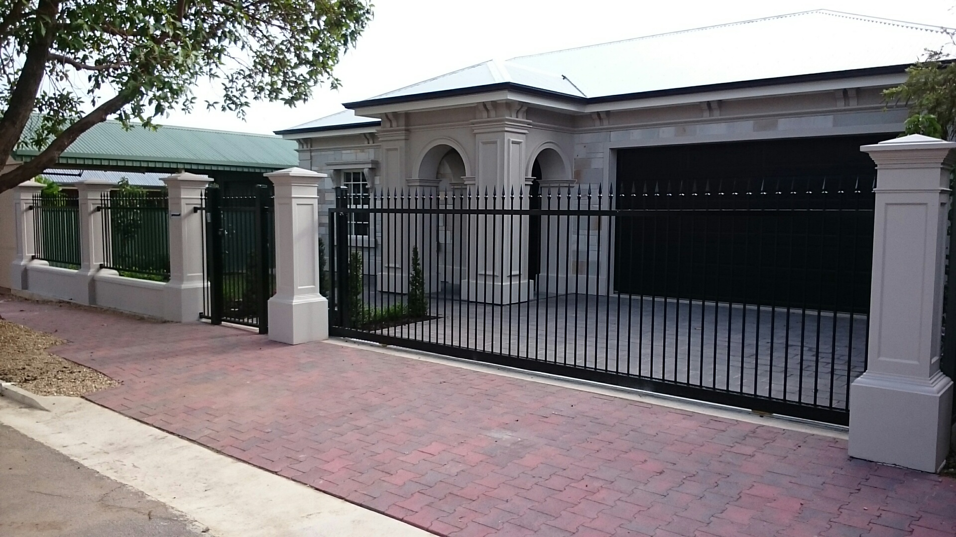 fencing adelaide