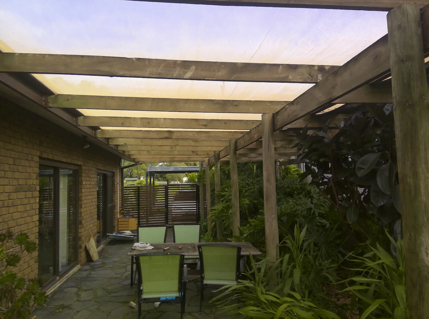 Custom timber verandah Adelaide with translucent roof by Aldinga Home Improvements